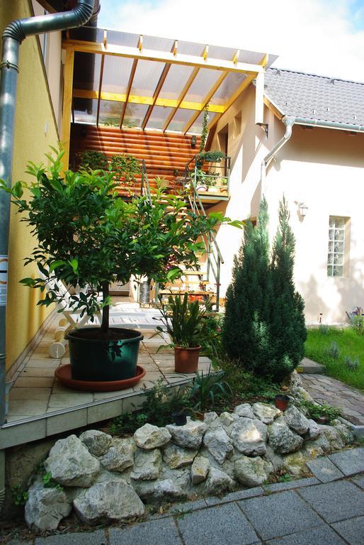 Vagi Apartment Sárvár Exteriör bild