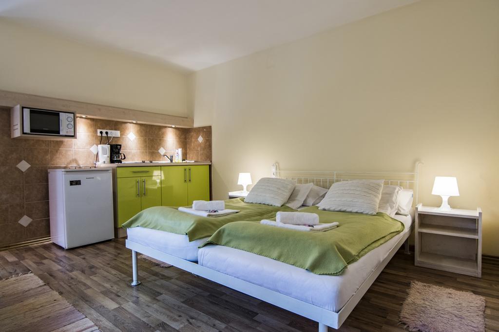 Vagi Apartment Sárvár Exteriör bild
